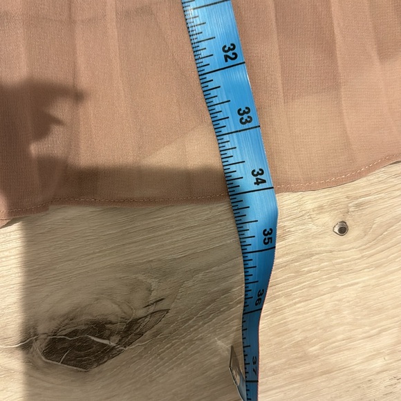 Alythea BWT pleated lined sleeveless dress with belt. - Picture 9 of 9